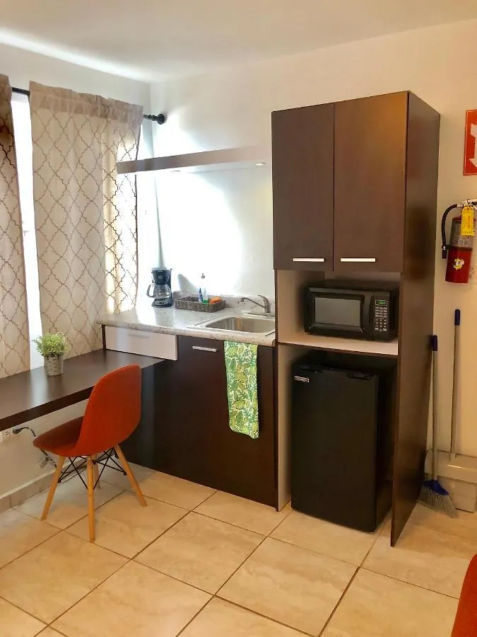 Guest house Hibiscus Pr Apt Hotel Aguada